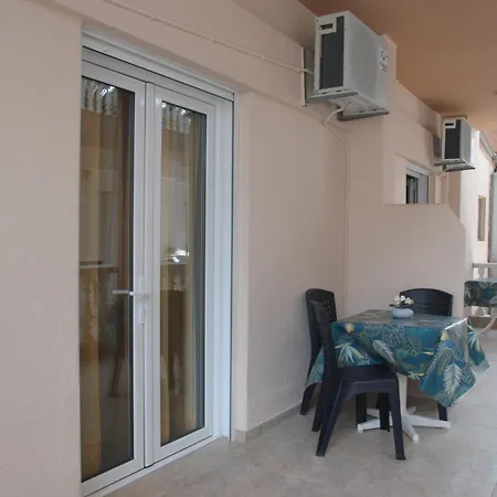 Ξενοδοχείο με διαμερίσματα Light Blue