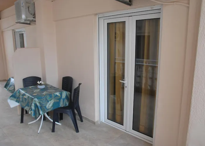 Light Blue Aparthotel 3*